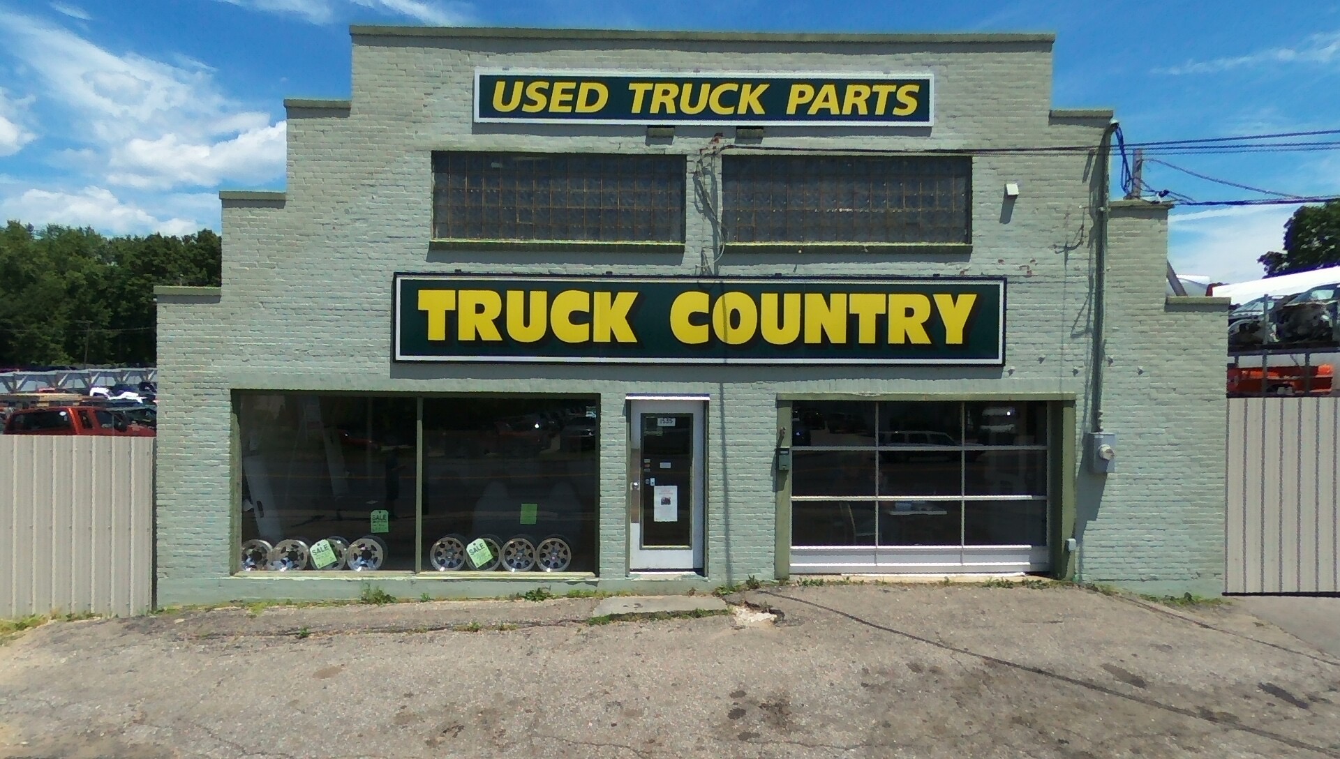 { "product_id": "090C", "uuid": "054D10E307B28AB49706D00AEB44015C", "run_date": "2016-06-16T125523+0000", "filename": "Bebop_2_2016-06-16T125710+0000_054D10.jpg", "media_date": "2016-06-16T125710+0000" }